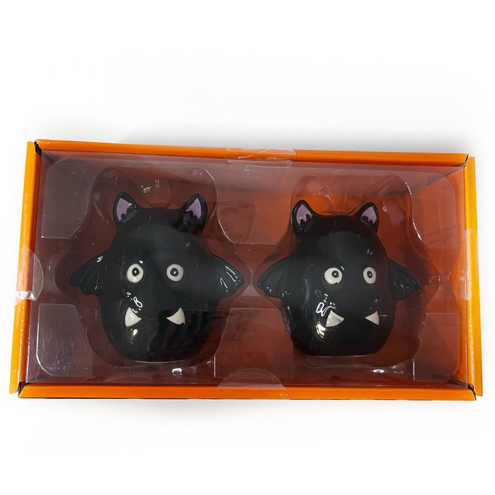 Jack O’ Lantern Lane Bat Salt & Pepper Shakers